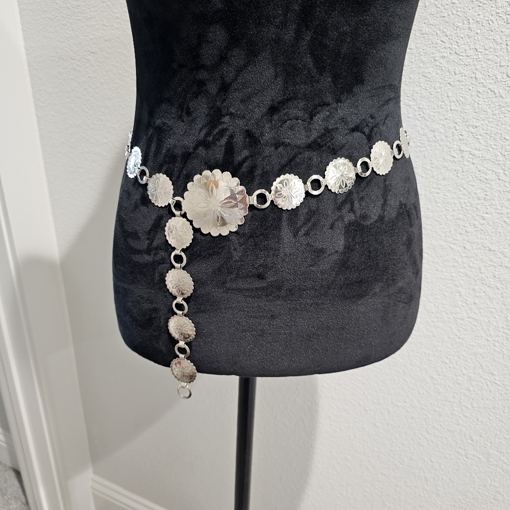 Silver Floral Concho Waist Belt - Women's Accessory - Picture 8 of 8